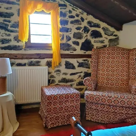 μaisonette Mary